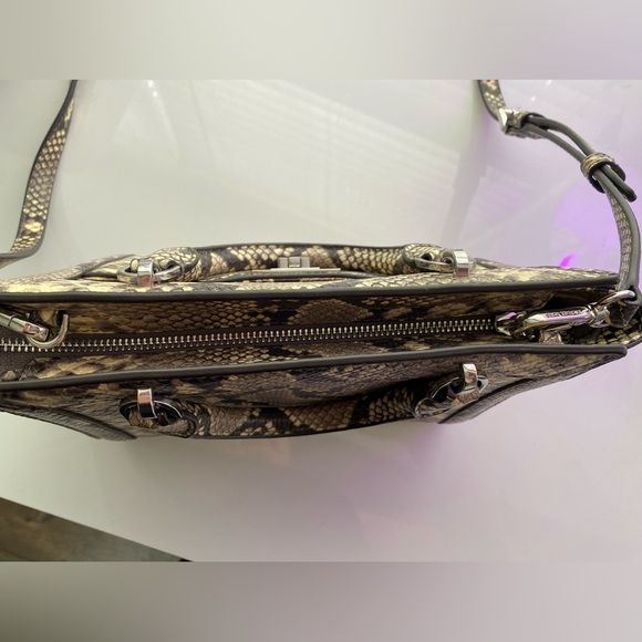 New Michael Kors snake skin with handles and shoulder strap - Picture 3 of 7